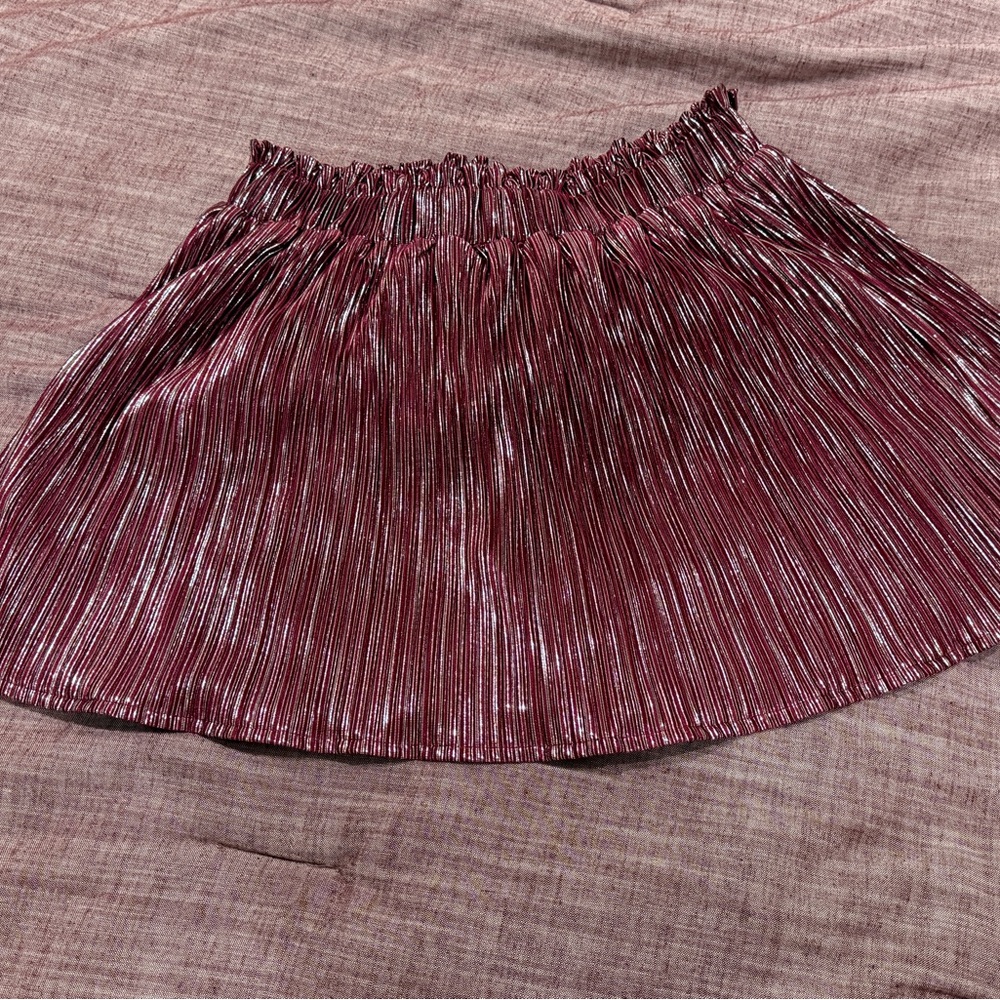QUEEN OF SPARKLES Metallic Pleated Circle Skirt - Burgundy Pink